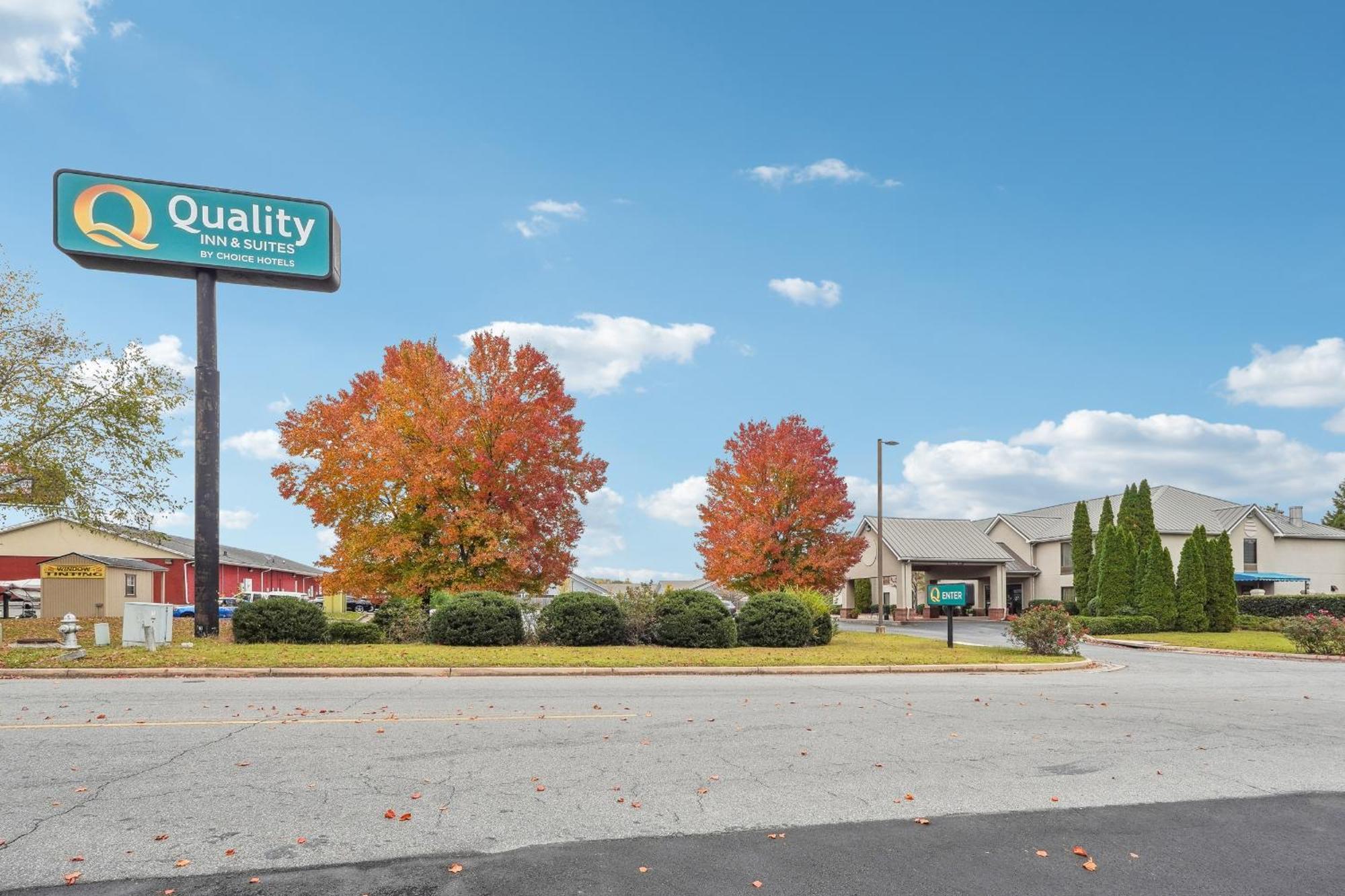 Quality Inn & Suites 도손빌 외부 사진
