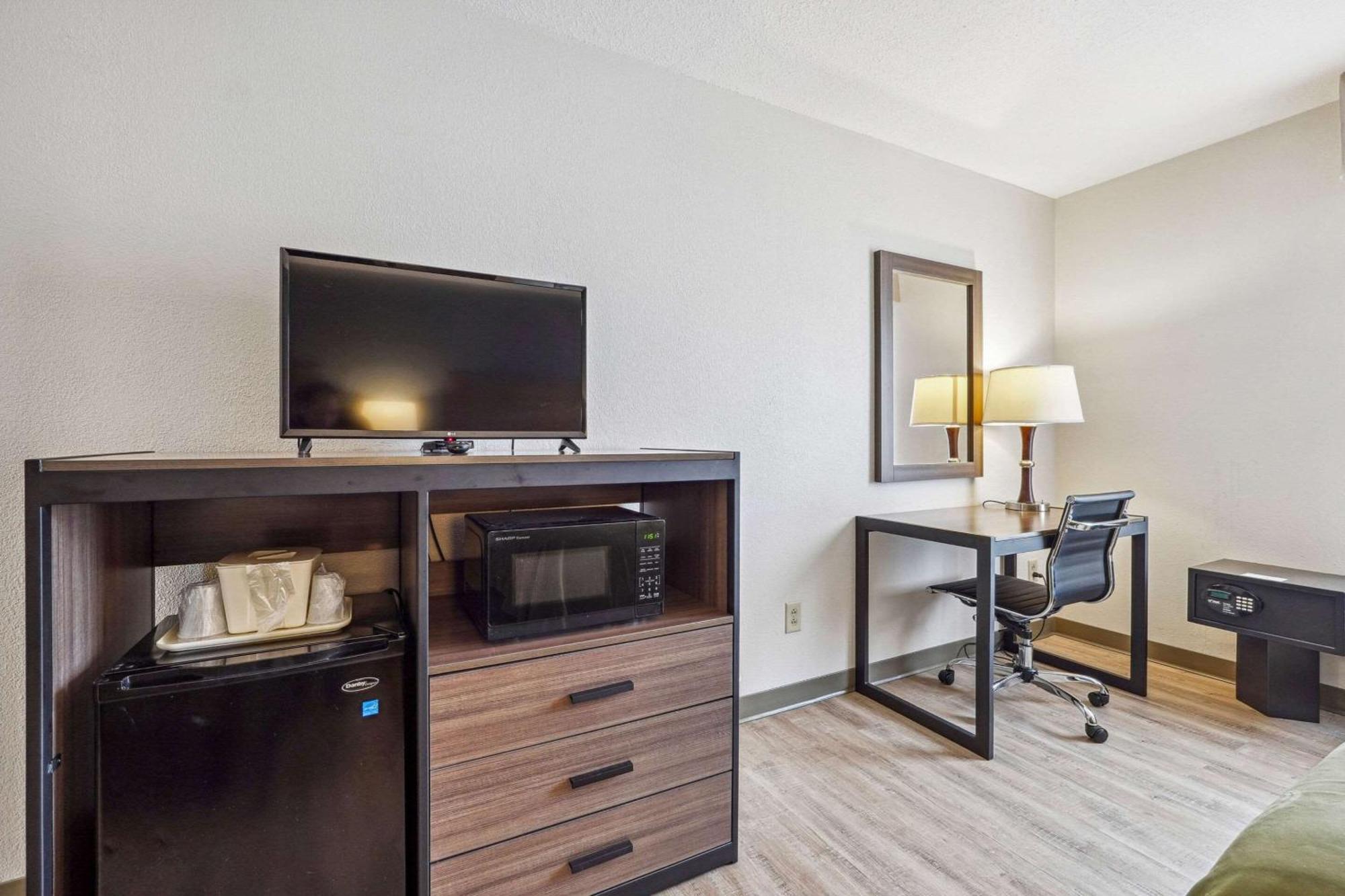 Quality Inn & Suites 도손빌 외부 사진