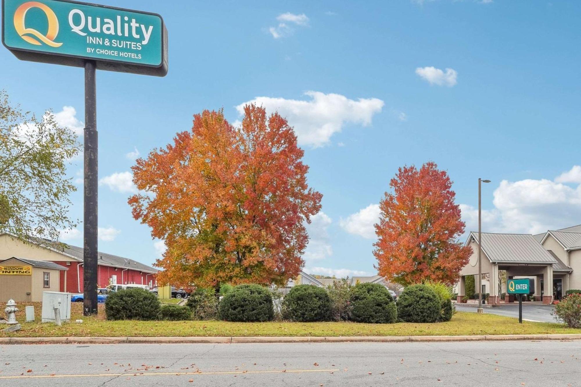Quality Inn & Suites 도손빌 외부 사진